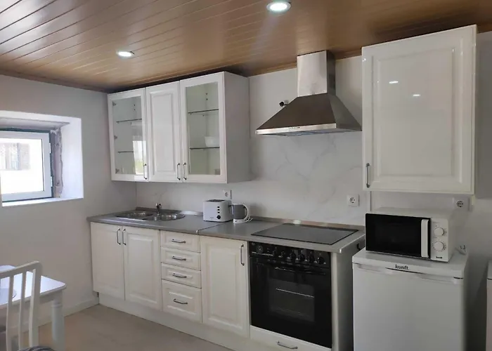 Cantinho Da Charneca * Madalena (Tomar)