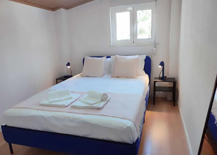 Cantinho Da Charneca Lodge *