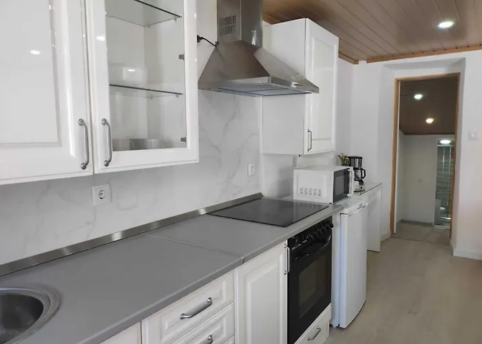 Cantinho Da Charneca Деревянный коттедж Madalena (Tomar)